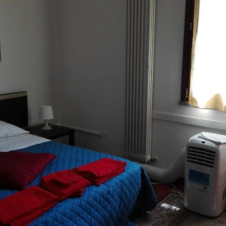 فندق بيزافي  La Casa Di Filippo المظهر الخارجي الصورة